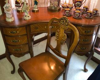 Beautiful French satinwood vanity or ladies writing table with chair 