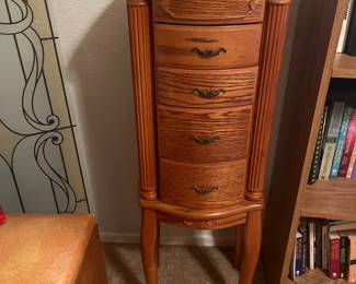 Stand Alone Jewelry Box