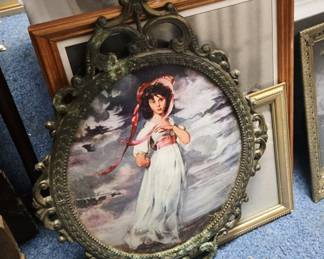 Pinkie in Oval frame