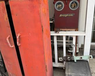 Last Minute Addition: Snap On Sandblasting Booth