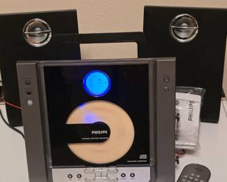 Phillips CD/Radio player with remote and 2 speakers