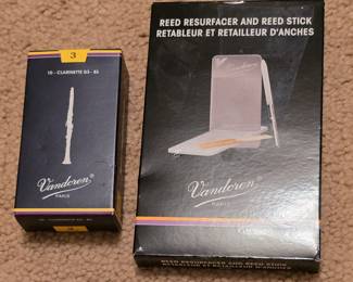 Vandoren Clarinet reeds + reed resurfacer/cutter