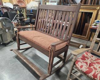 Double rocker so comfortable and smooth. 48” long