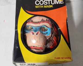 VINTAGE COSTUME
