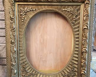 ANTIQUE FRAME SHADOW BOX