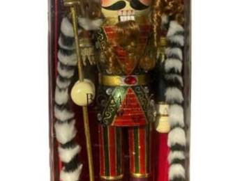 Bombay Nutcracker