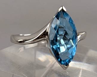 14K White Gold And Blue Topaz Ring, Size 7