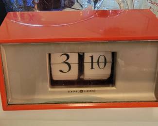 Mcm orange General Electric flip clock