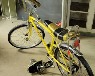 1970s Schwinn stingray boys bike