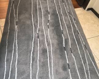 Accent rug