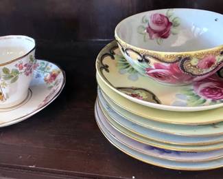 Assorted dishes + cups
