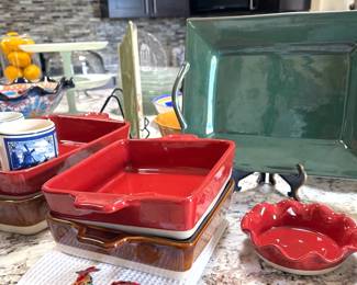 Ceramic casserole + pie dishes