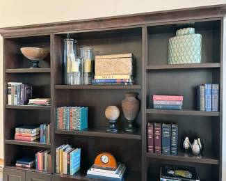 Wall unit