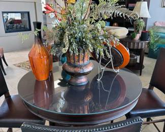 American Country Collection round table (with extra leaf) and chairs