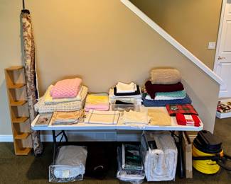 Blankets • Sheets • Table Covers +