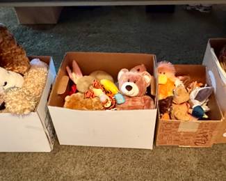 Plush Toys • Christmas Decor