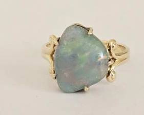 Vintage 14K Gold with Opal Stone Ring