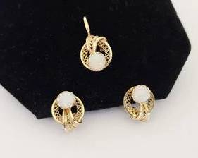 Vintage 14K Gold with Opal Stones Pendant & Earrings Set