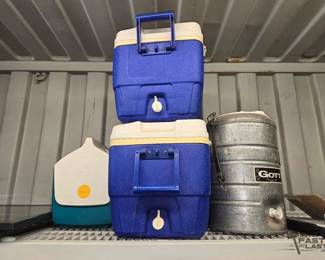 8122 3 Ice Chests and Water Cooler