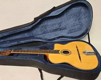 2424 Aiersi Acoustic Guitar with Case