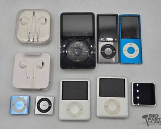 1602 10 Ipods Headphones