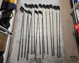 4502 NEW 16 Tommy Armour Golf Clubs