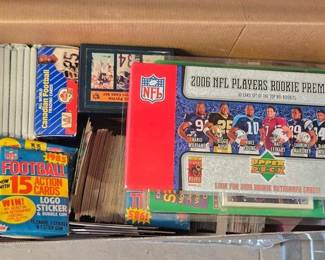 4044 Over 100 Sports Trading Cards