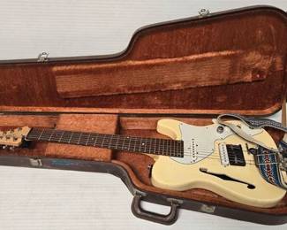 2386 Dean 7 String Guitar with Case