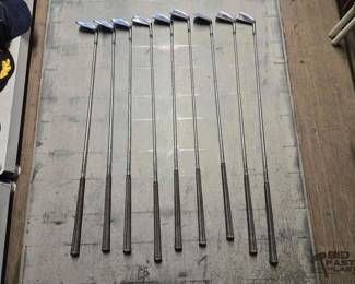 4510 9 Hagen Ultra Golf Clubs