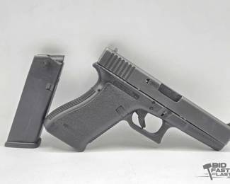 1654 Glock 21 .45 Auto SemiAuto Pistol