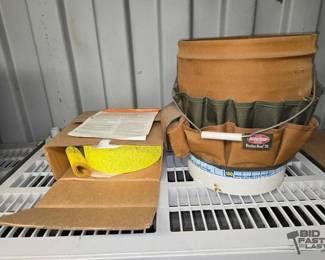 8132 Sanding Belt, Bucket and Bucket Boss 35