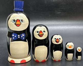 5- Nesting Penguins Matryoshka Doll