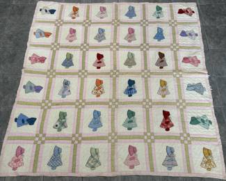 Handmade Sunbonnet Sue Quilt is 80in x 80in