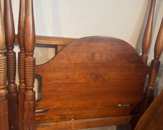 set of 2 twin antique beds