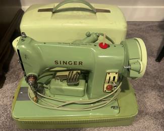 vintage singer sewing machine