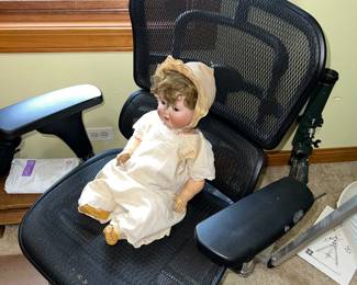Ergonomic Arm Chair