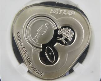 Lot 58. Franklin Mint Skylab 3 sterling silver medallion weighing 19.6 grams