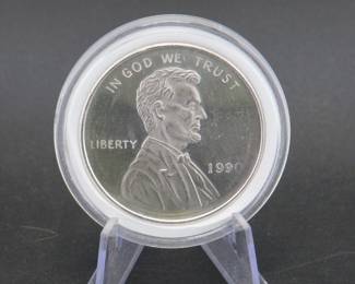 Lot 125. Privately minted one troy ounce of .999 fine silver round