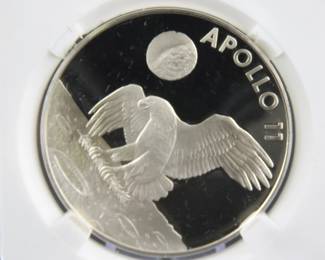 Lot 54. Franklin Mint Apollo XI sterling silver round weighing 20.1 grams
