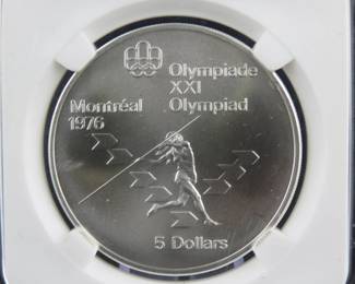 Lot 95. 1975 Canadian $5 proof sterling silver coin weighing 24.4 grams