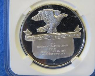 Lot 288. Franklin Mint Postmasters of America 1975 sterling silver round weighing 25 grams
