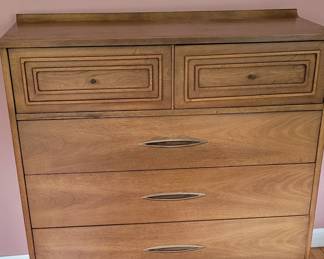 Broyhill chest