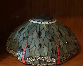 Beautiful Tiffany Hanginghead Dragonfly lamp