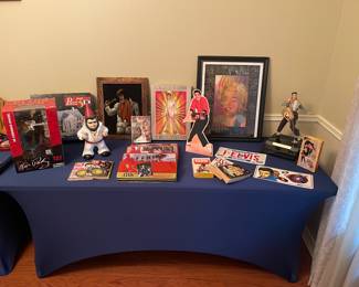 If you love Elvis, then you will love this sale! Collectibles, prints, magazines and even a phone!