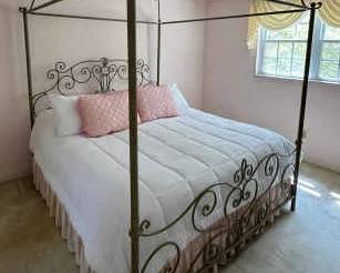 King Metal Canopy Bed Frame