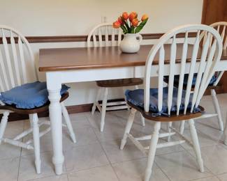 Farmhouse Style Kitchen Table
