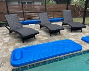 Pool loungers/Pool floats
