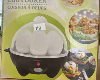 Brentwood Egg Cooker with Boil, Poach, and Omelet Trays