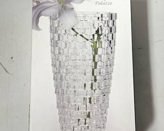 Mikasa Palazzo Crystal Vase in Original Box