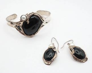 HG 925 Sterling Silver, Onyx and Pearl Jewelry Set